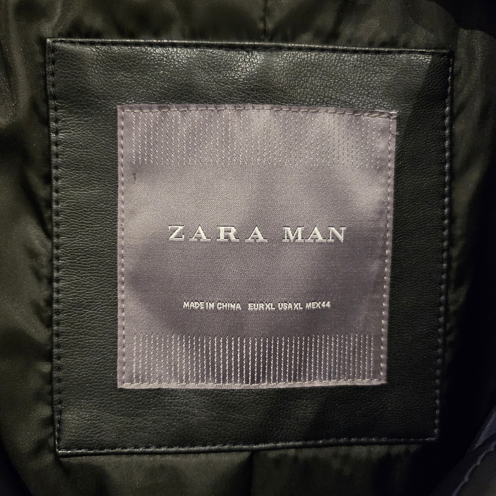 Zara Men's Quilted Black and Navy Jacket - Picture 4 of 10